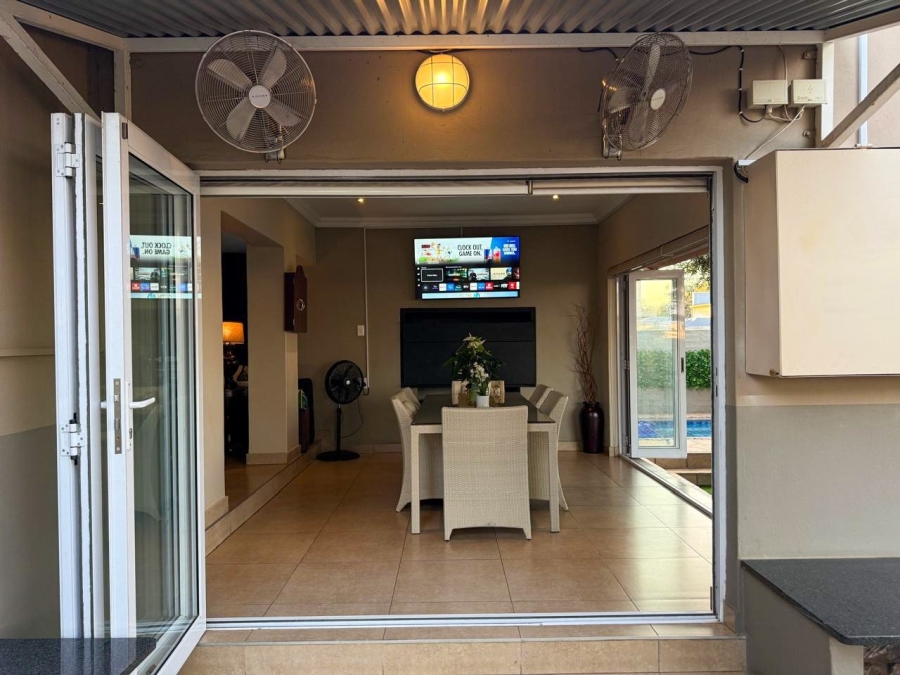 4 Bedroom Property for Sale in Waterval East North West